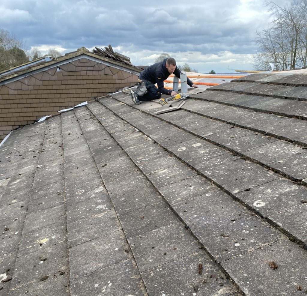 Roofer Furze Platt